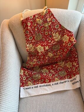 Apron, William Morris. Made in UK.